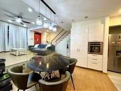 Changi South Avenue 1 (D16), Terrace #453703371